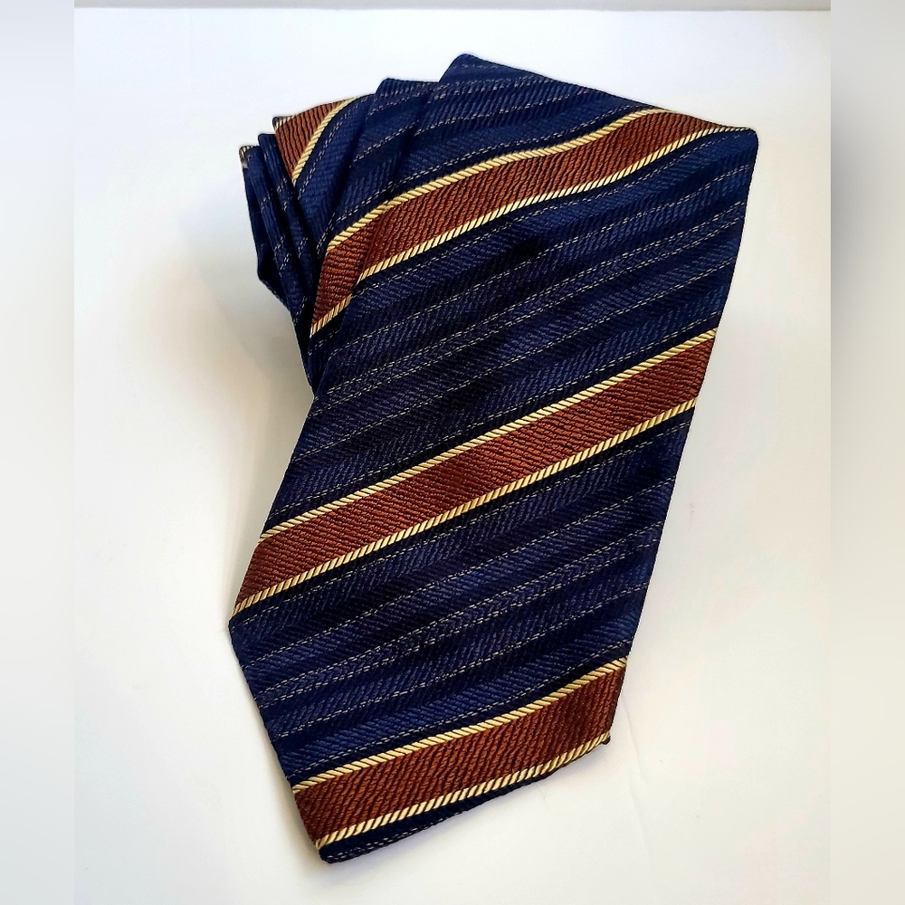 Fine Quality HOLT RENFREW Men's Suit Neck Tie 100% Silk Mainly Blue & Brown